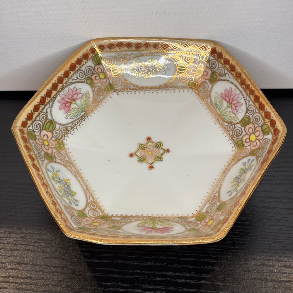 Vintage Nippon Porcelain Bowl Dish Gold Trim Moriage Hand Painted 6.5”